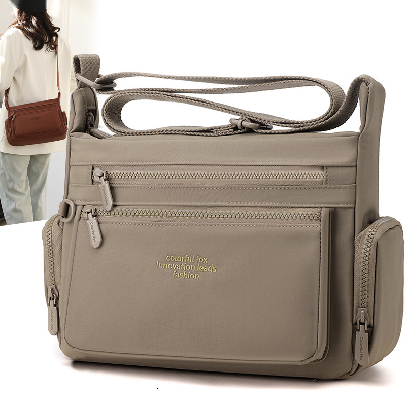 Colorful Fox New Women's Large Capacity Shoulder Multi-layer Water-resistant Nylon Crossbody Bag ddmymoon