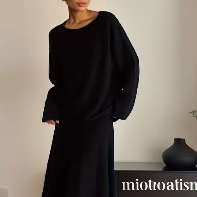 Autumn Winter New Elegant Knitted Set For Women Off-Shoulder Sweater Top Elastic Waist Fishtail Skirt B5