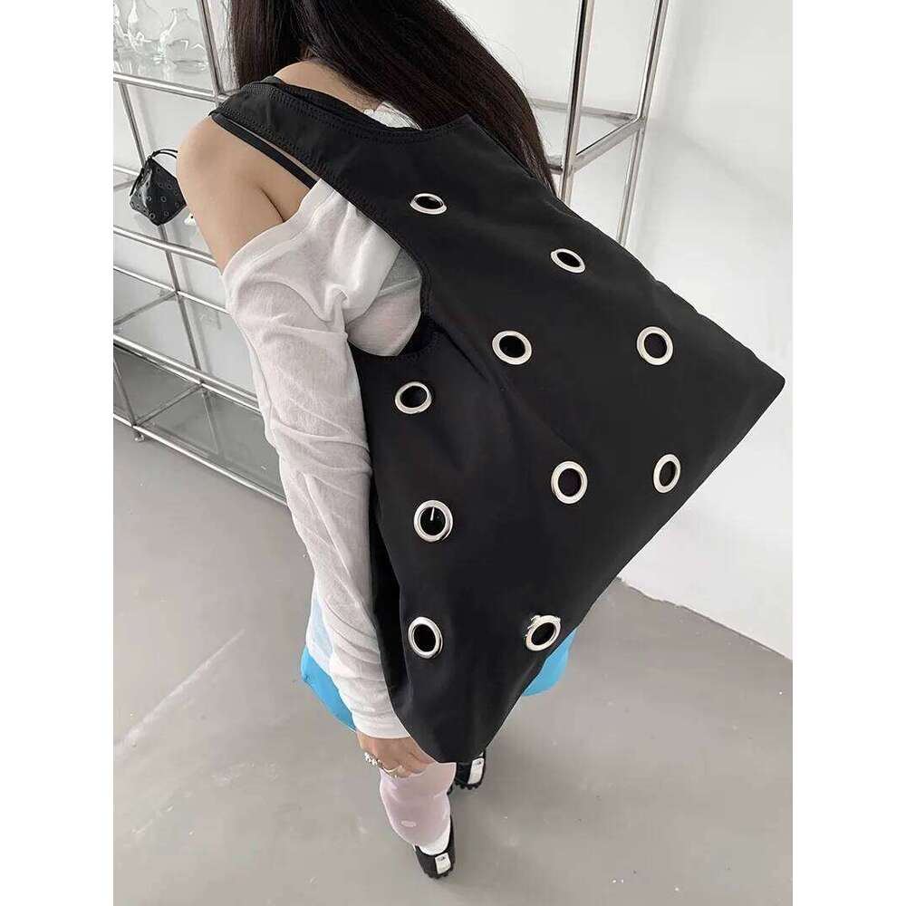 Fashion Hollow Rivet Large Capacity Tote Bag Hobos Women Handbags Soft Nylon Shoulder Bags Trend Big Shopper Purses
