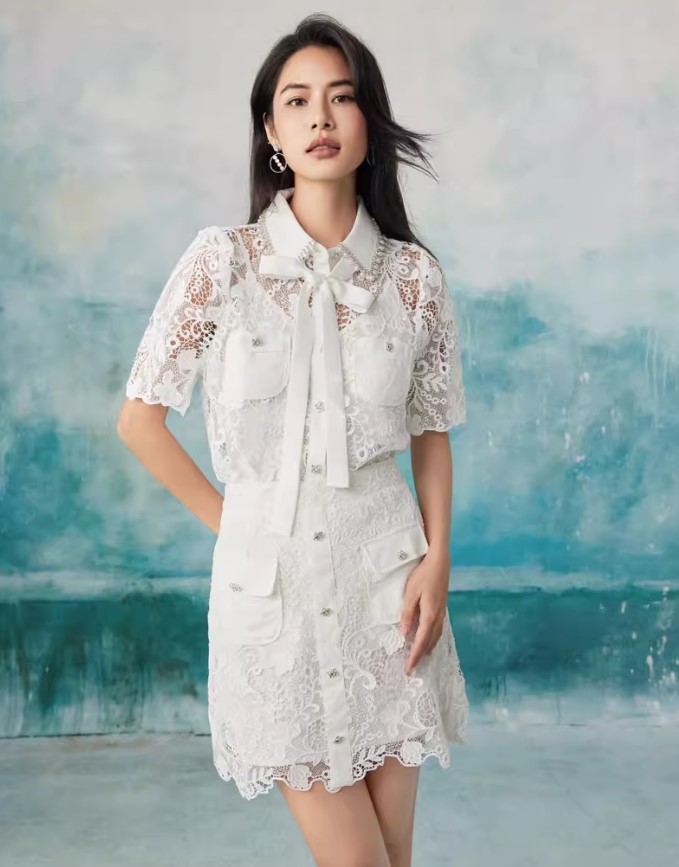 Women's Elegant French Hollow airy Lace Top with Pocket Designer White Lace Shirt Party Summer Resort Wear Office Women Clothing 6112420