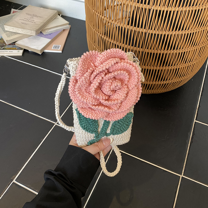 2025 designer's new mobile phone bag for women's casual shoulder bag