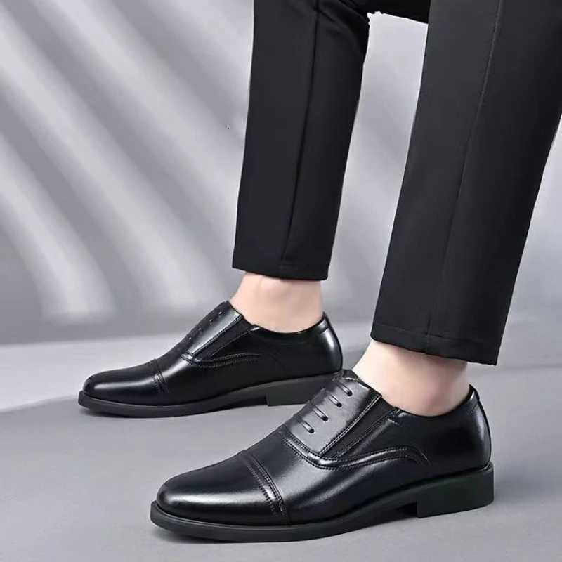 2025 New Summer Mens Shoes Slip on Business M Casual Shoes Wear Resistant Off Shoe Comfortable Men Dress Shoes Y250730