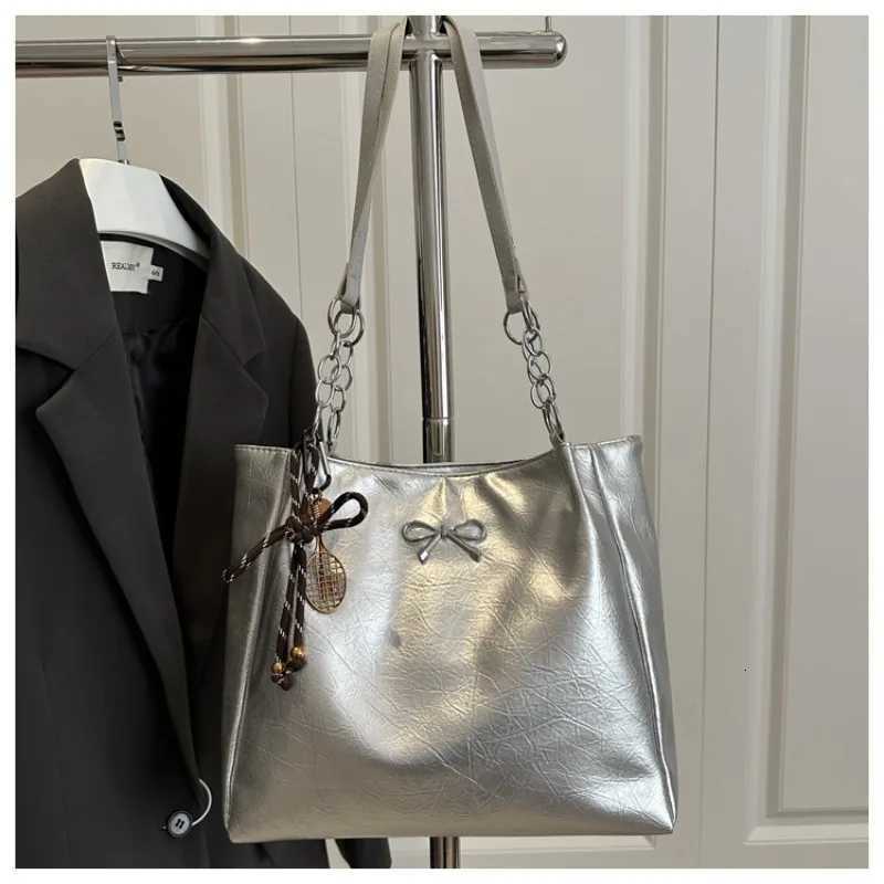 Pu Shoulder Bags for Women Small Bow Tote Bag with Pendant Summer Trend Designer Fi Handbags and Purses Trend Crossbody Bag Y250730