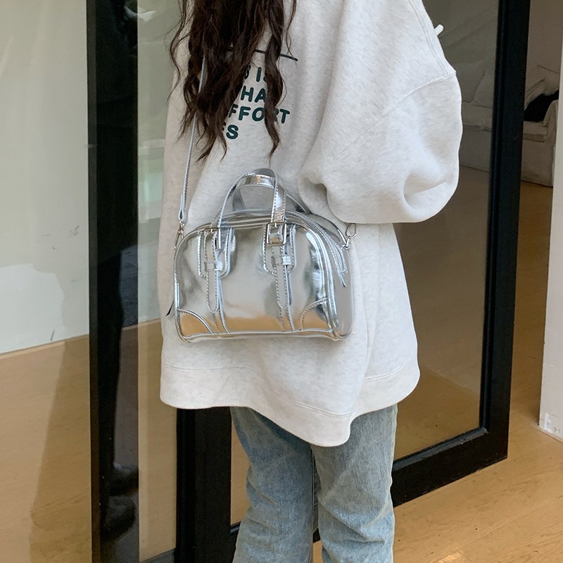 Designer Bag 2025 Luxury Bag New Korean Style Versatile Autumn Winter Niche Retro Black Handbag Versatile Shoulder Bag Crossbody Bag Trendy Tote Bag