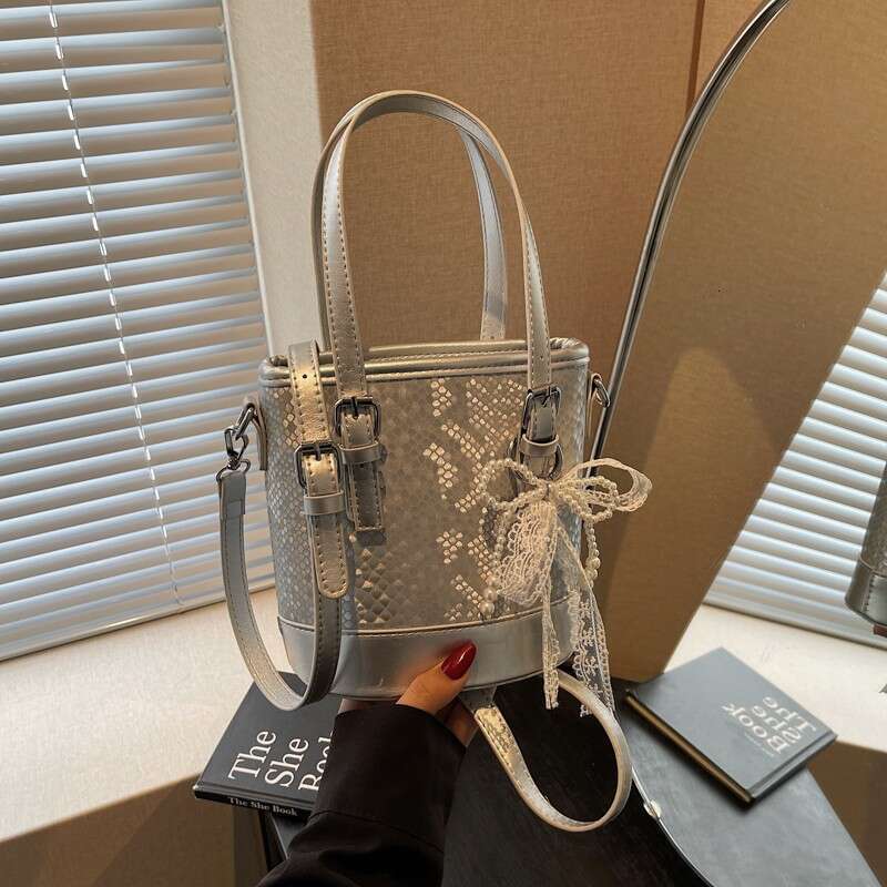 2025 New Women's Mori Style Trendy Crossbody Autumn Winter Bucket Bag Niche Design Single Shoulder Handbag