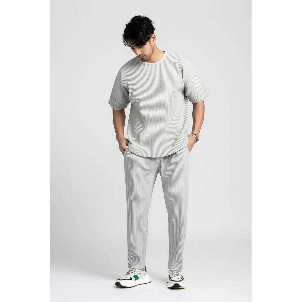 Miyake Pleated T Shirt For Men Summer Clothes Short Sleeve Plain T-Shirt Fashion Black Shirts Round Collar Sports Top