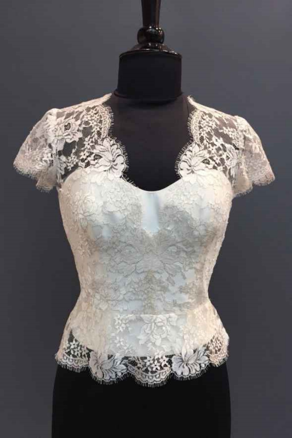 Appliques Bridal Jacket Lace Short Sleeve Square Neck Wedding Dress Jackets Bridal Accessories Customized