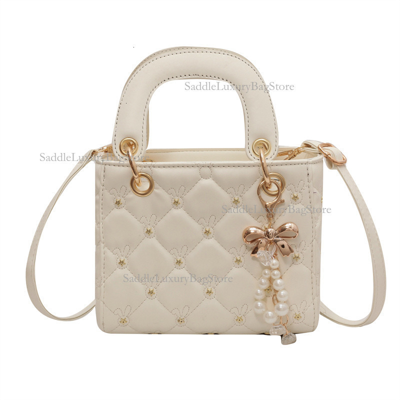 Women's New Diamond Studded Diana Bag Free Shipping Designer Luxurious And Fashionable Diamond Grid Mini Handbag Texture Popular Single Shoulder 