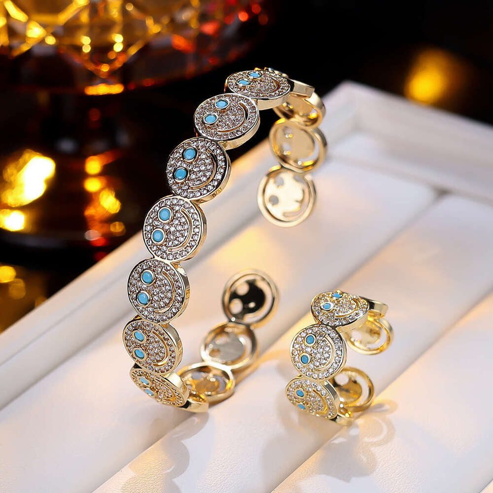 Hot-Selling Smile Fashion Classic Creative Trendy High-End Dia-Studded Bracelet Jewelry