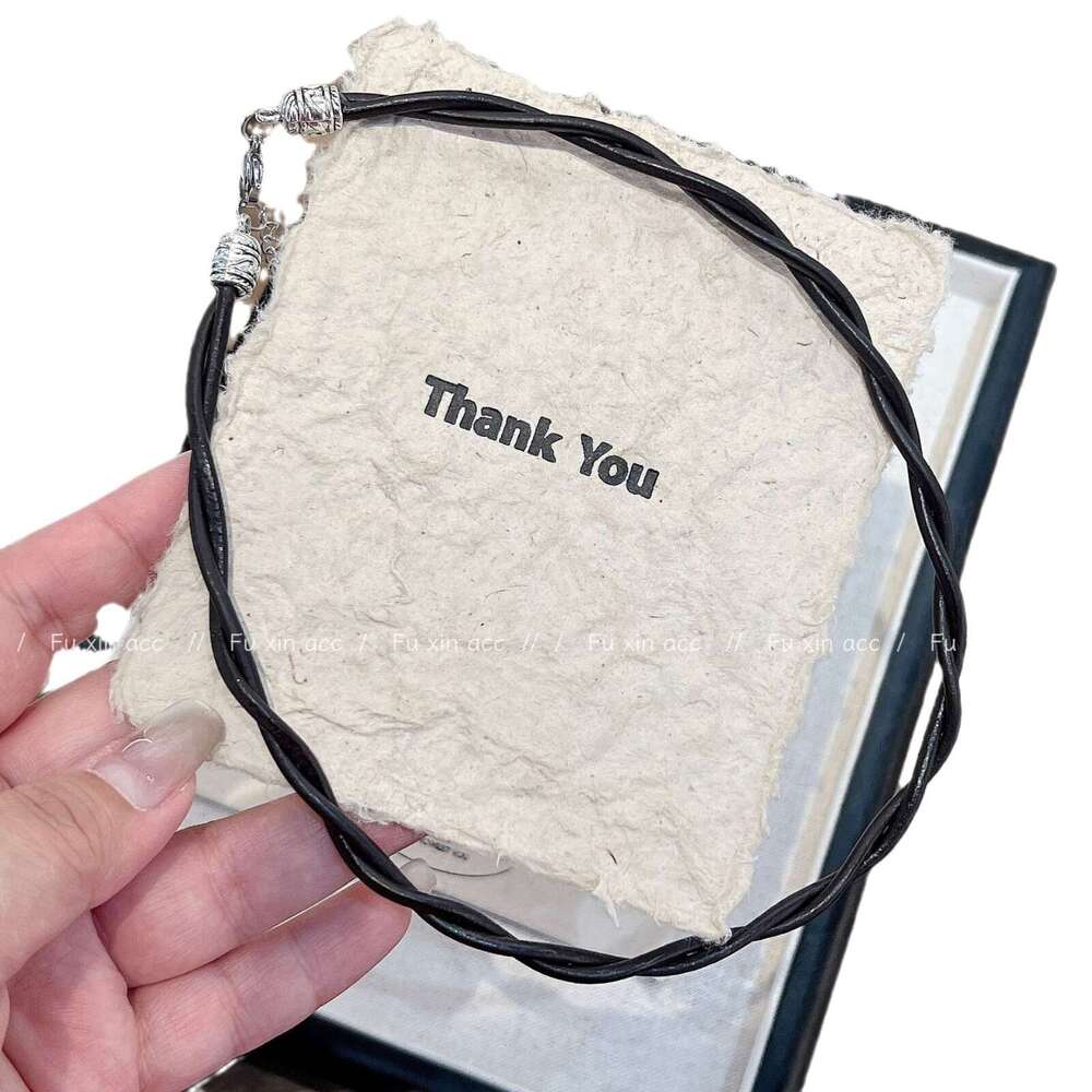 Light Niche Design Necklace for Men and Women, Simple Internet Celebrity High-end Double-layer Choker, Beautiful Black Versatile Neck Chain 59f