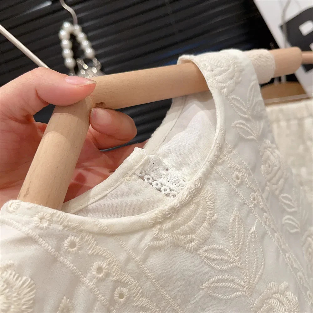 Korean Version Beige Solid Color Girl Casual Suit Summer Sleeveless Single Breasted Flower Embroidered Vestshorts Set 250729