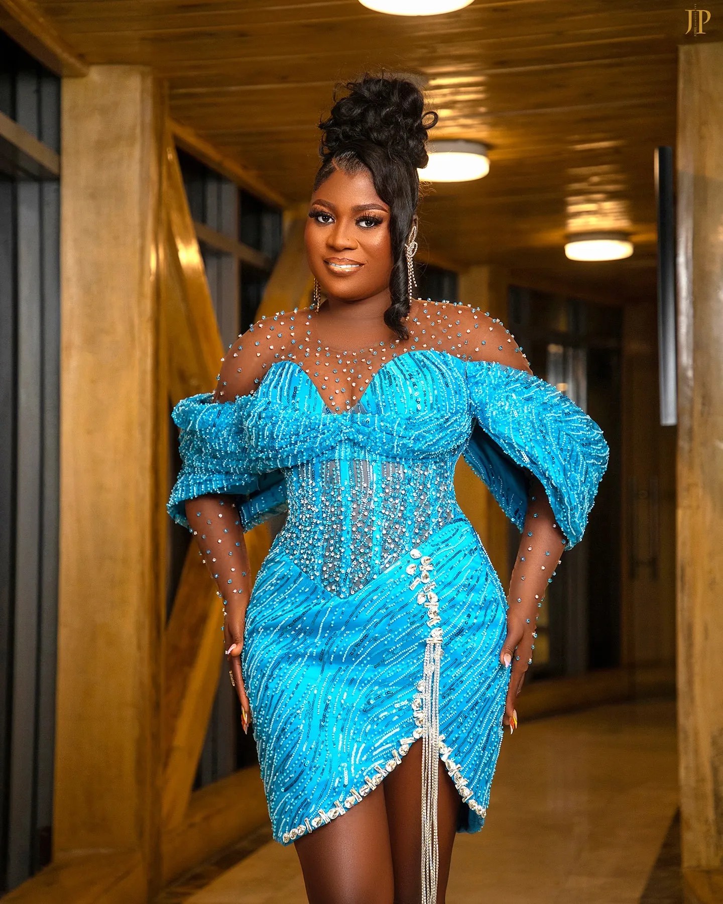 Sexy Short Blue Prom Dress Beautiful Halter Neckline Women Wear Special Occasion Dress Evening Party Gown