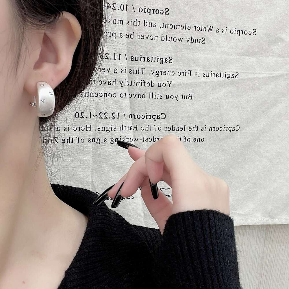 Vantage Vintage Style for Women, Light , High-End Feel, Unique Minimalist Style, Antique Earrings 675