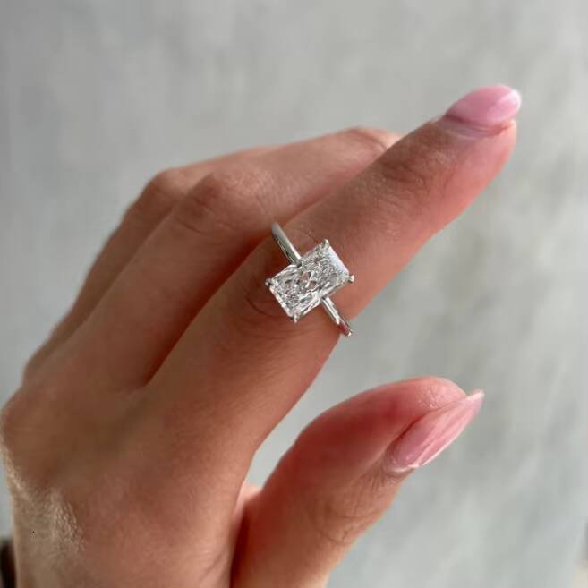 ZUANFO D VVS Radiant Cut Engagement Ring in 14k Solid Gold GRA Certified 2CT Moissanite Solitaire Diamond Ring for Women