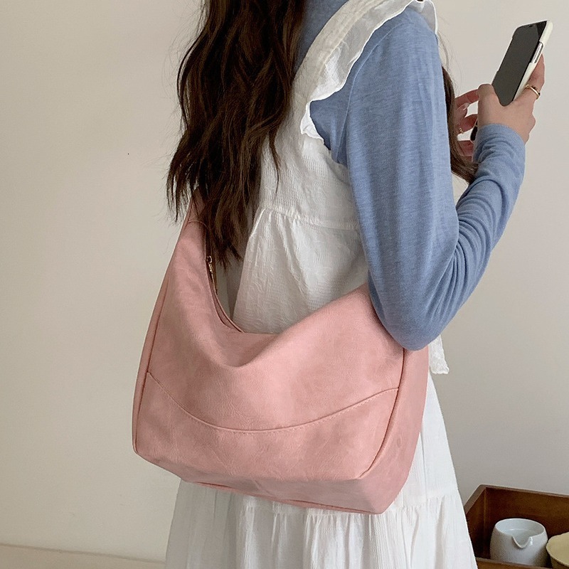 Designer Bag Large Capacity Dumpling Bag For Women 2025 Luxury Bag New Summer Shoulder Crossbody Bag For Students Class Commuting Pink Tote Bag Tote B