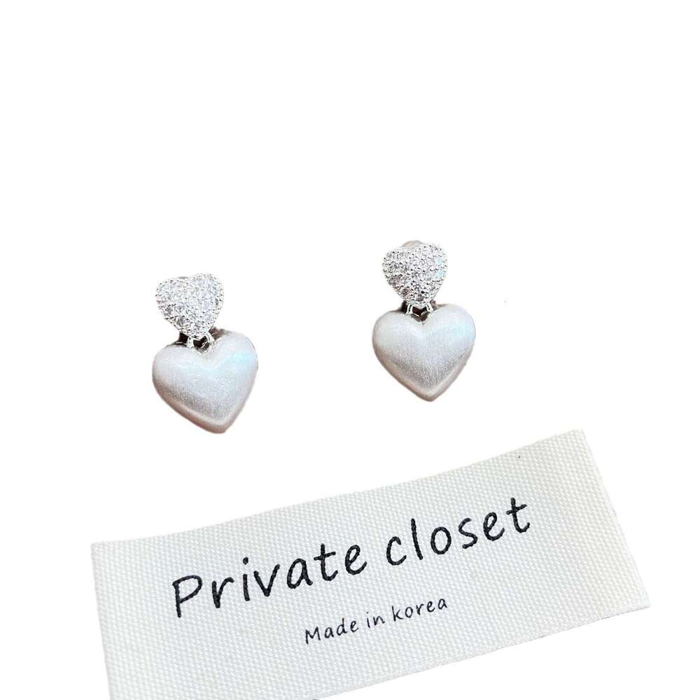 Autumn Winter Brushed Heart Zircon Sier for Women High-end Exquisite Ear Jewelry Light Unique Niche Earrings 063