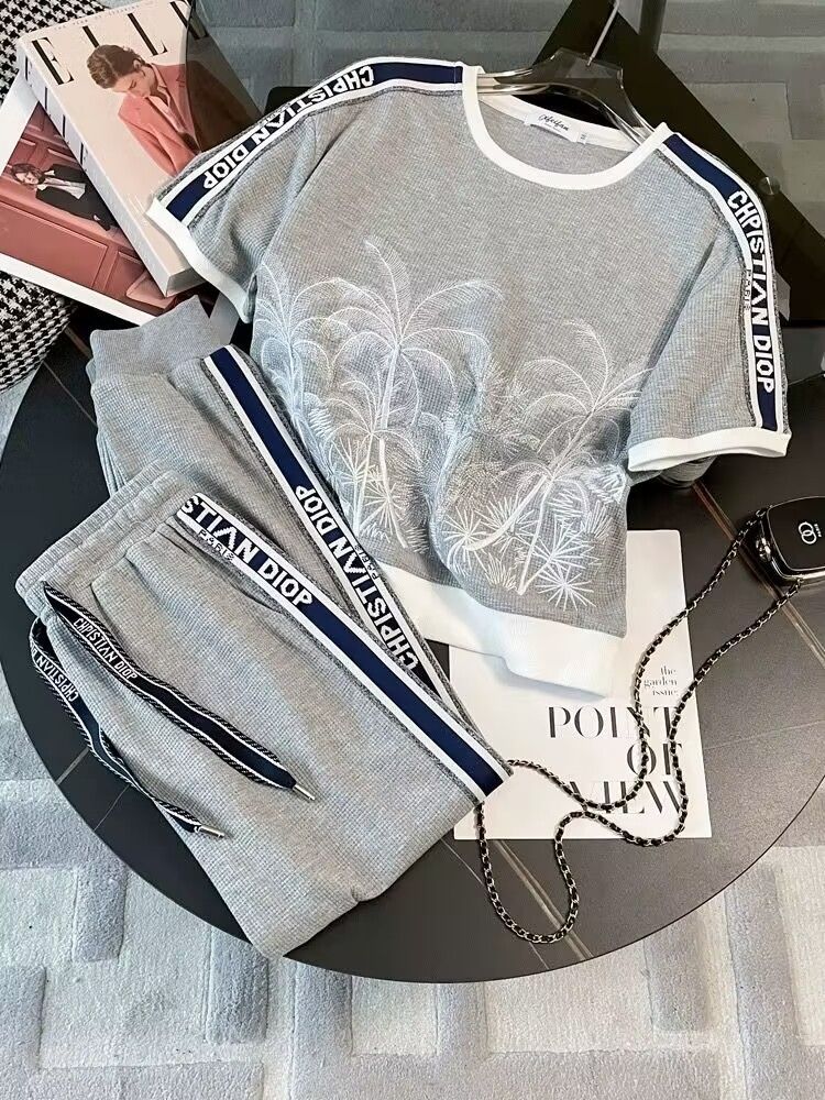 High-end Women's Summer Sporty Casual Set Stylish Slimming Short-sleeve Top & Pants Two-piece Outfit plus Size M-3XL free shipping