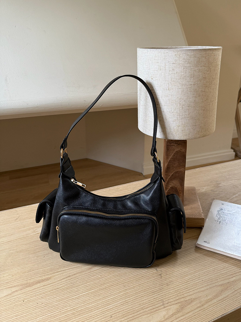 Designer Bag 2025 New Luxury Bag Korean INS Style Niche Black Retro Commuter Underarm Bag Single Shoulder Crossbody Punk Motorcycle Bag tote bag