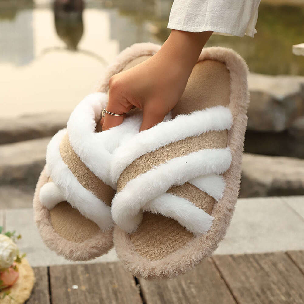 Hot-Selling Furry for Women, Autumn and Winter Outdoor Non-Slip Indoor Thick-Soled Home Fuzzy Maternity Cotton Slippers