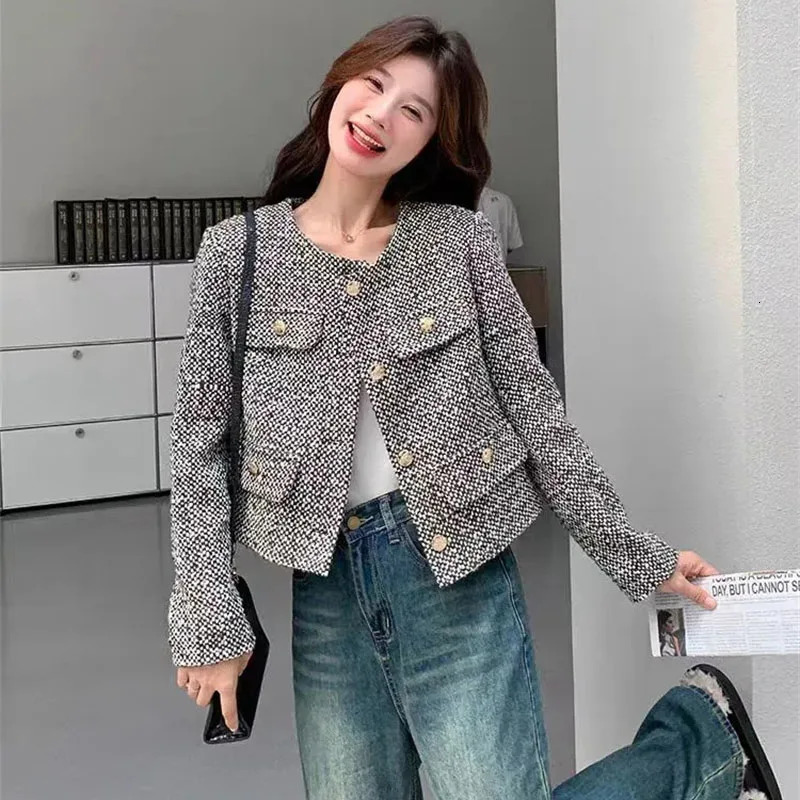 Winter Vintage Tweed Jacket Small Cardigan Female Korean Short Fragrance Joint Elegant Woolen Coat 250730