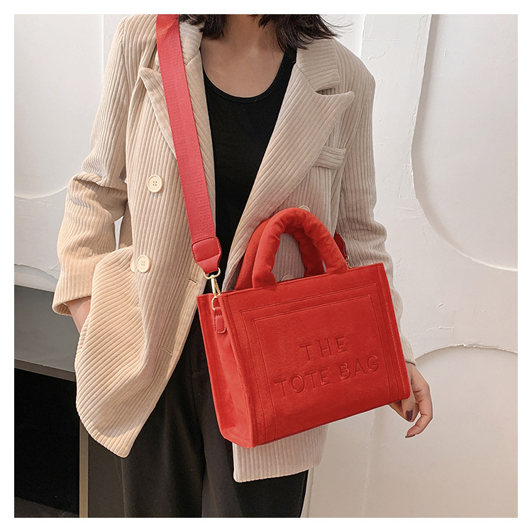 2025 New Designer Bag Shoulder Bag Luxury Bag Wallet Crossbody Bag Fashion Hundred Women Tote Bag High Quality Plush Large Capacity Shopper Handbags