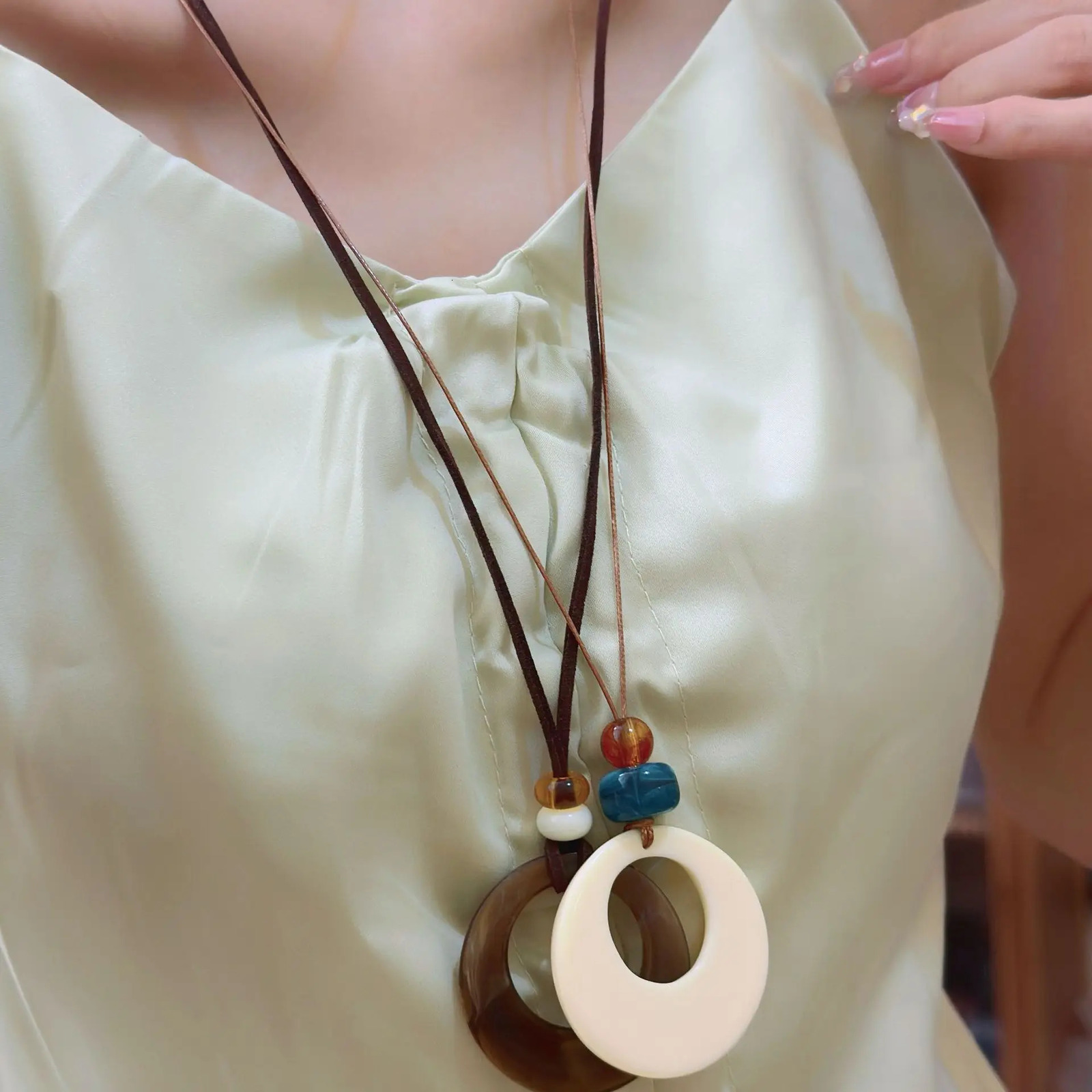 Black Hollow Big Water Drop Pendant Necklace for Women Adjustable Leather Rope Choker Y2K Jewelry Party 250729