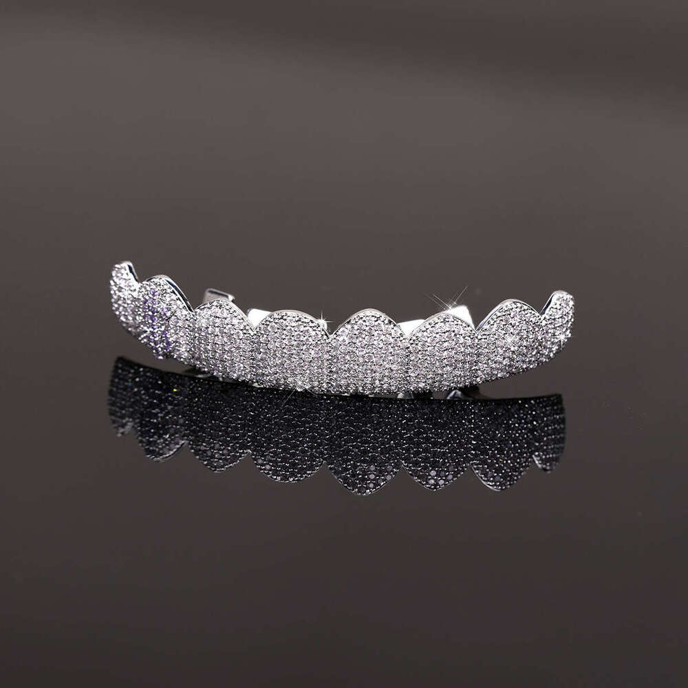 Hot Selling Creative Shiny 8 Teeth Micro Inlaid Zircon Hip Hop Trendy Fashionable Personalized Braces