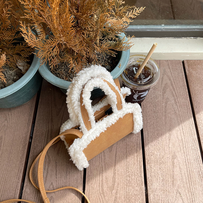 Designer Bag 2025 Luxury Bag Autumn Winter New Suede Fur Handbag Fashion Retro Versatile Crossbody Plush Small Bag For Women Tote Bag