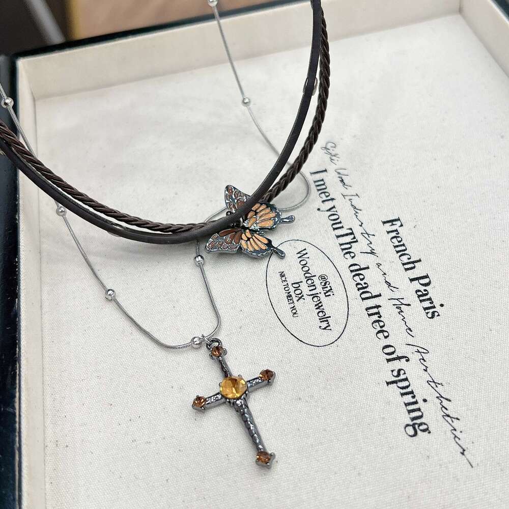Chinese Style Beaded Butterfly 2024 New Niche Design High-end Cross Necklace for Women 3f3