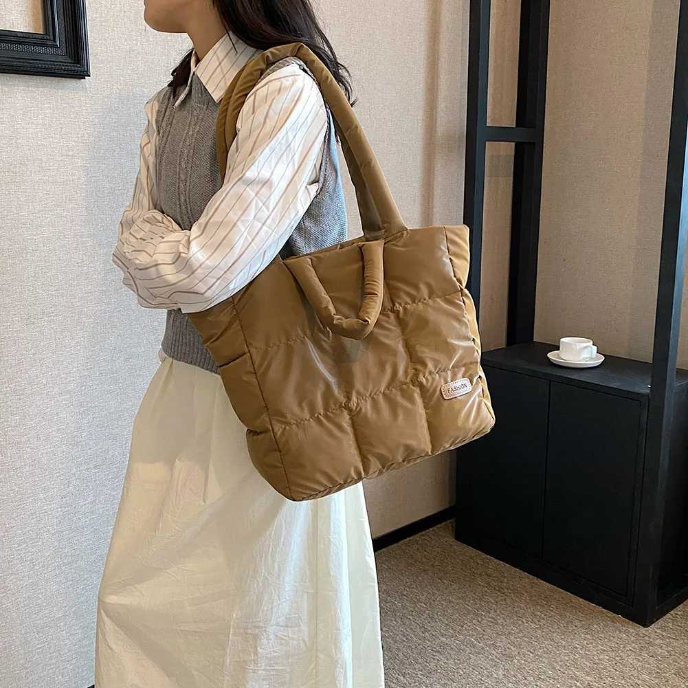 Cott Padded Shoulder Bag for Women Bubbles Handbag Top Handle Bag Winter Quilted Cloud Tote Bag Puffy Cute Shopping Bags Y250730
