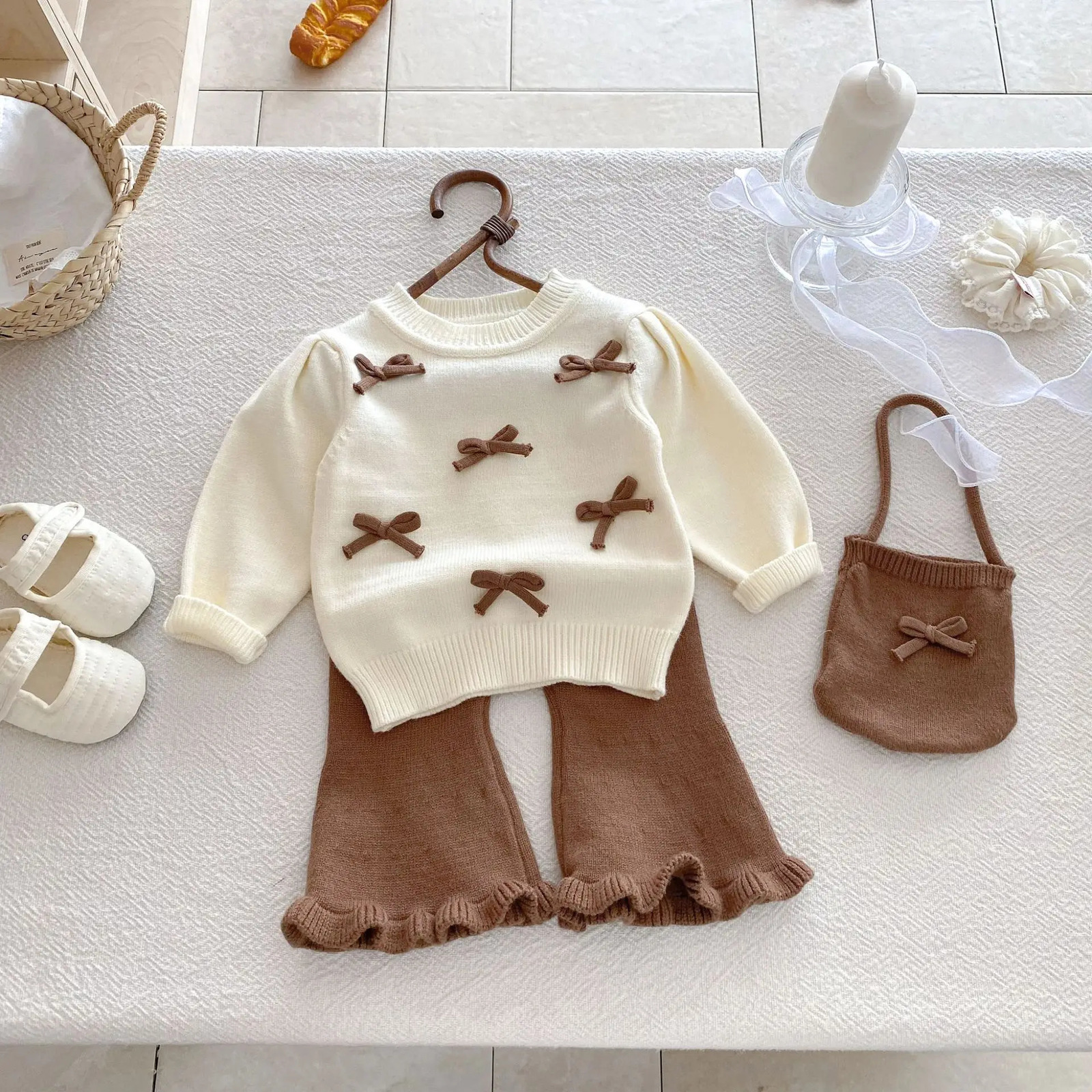 Baby Girl Sweater Suit Autumn and Winter Bow Round Neck SweaterBell Bottoms Cute Bag Three Piece Suit 250729