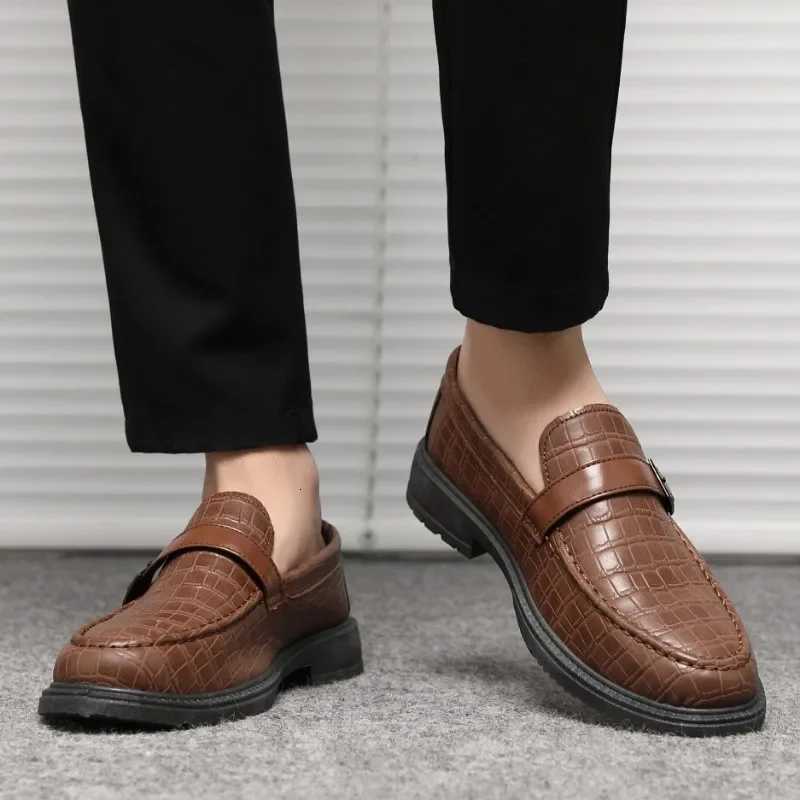 Men Thick Soled Loafers Leather Shoes Thick Soled Round Toe Men Casual Shoes Comfortable Classic Leather Shoes Y250730