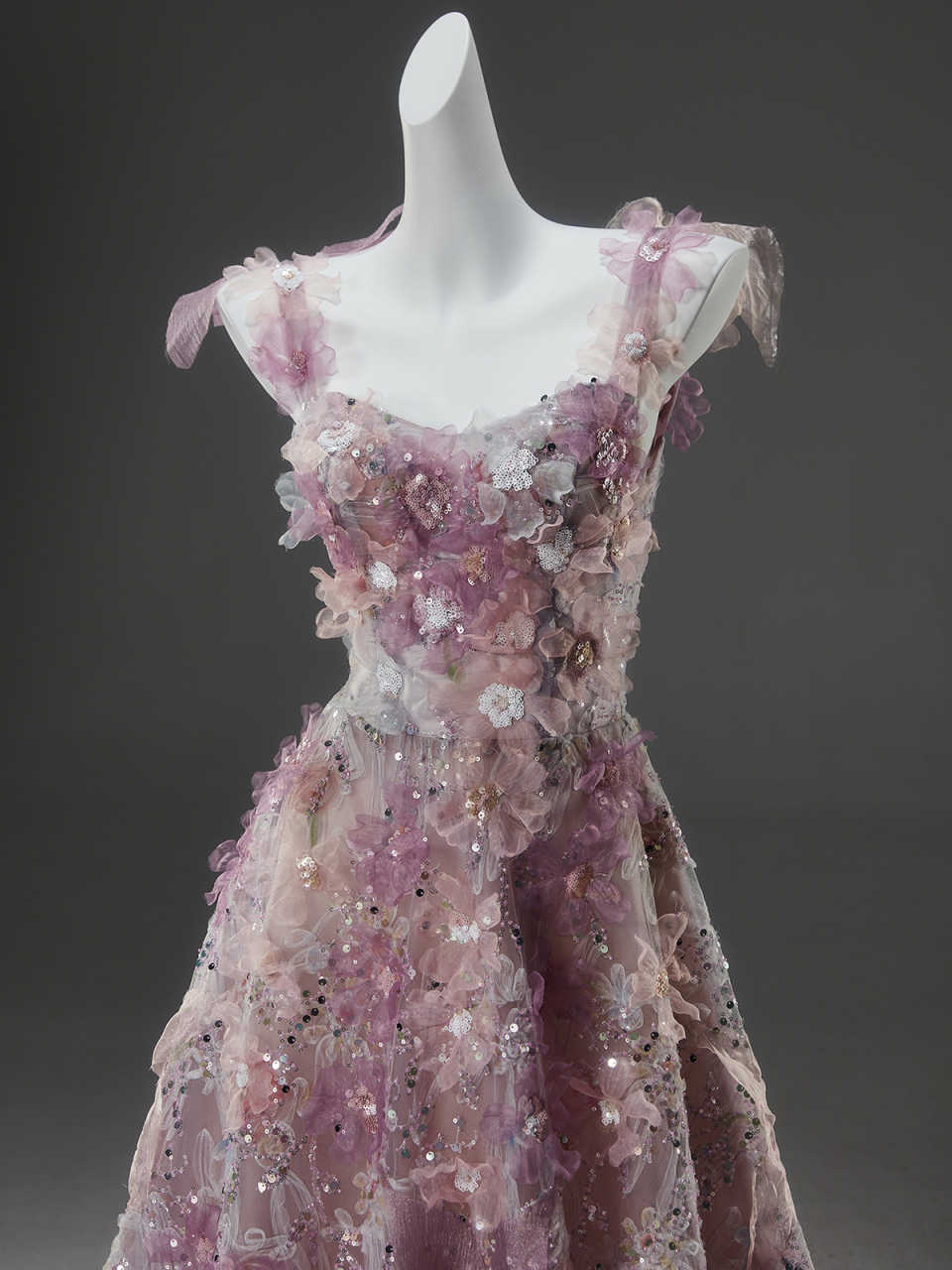 Dreamy Evening Dresses Spaghetti Sleeveless Handmade Appliques Flowers Sequin Crystal Party Gown Customized