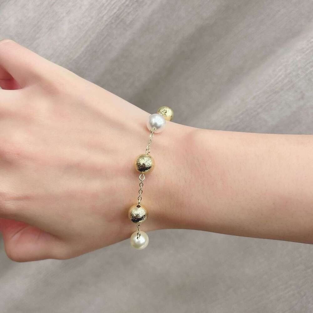 Geometric Smooth Metal Round Bracelet with Beaded Chain, Brushed Bead Bracelet, Gold Color, Light , Niche, High-End Fashion 6c6