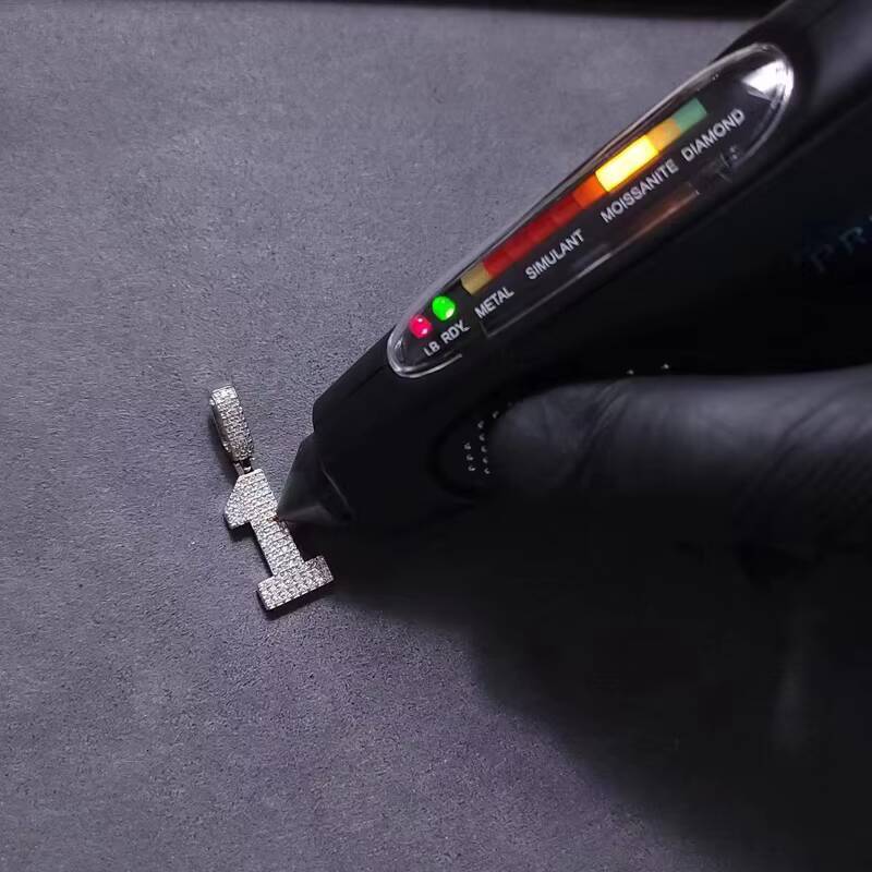 Wholesale Custom 925 Silver Chunky Necklace Fashion Faddish Bright Jewelry with Moissanite Inlaid 1 Shape Necklace