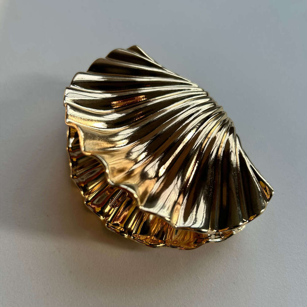 Vacation Style Large Shell Niche Design Alloy Claw Ins Bun Shark Clip Hair Accessory