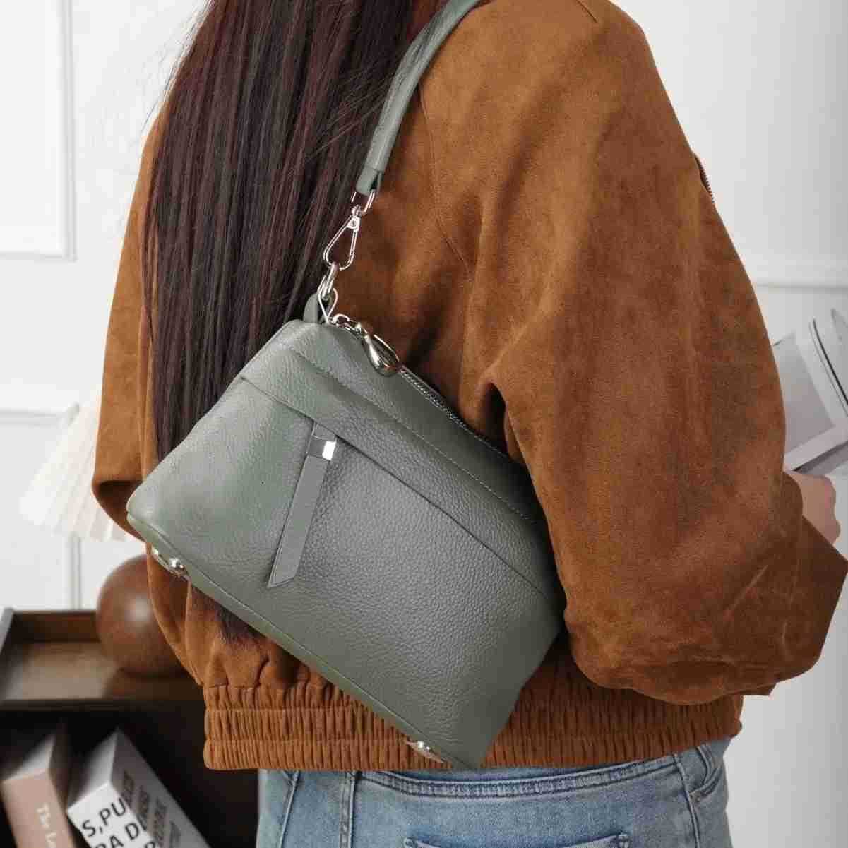 Head Layer Cowhide Leather Womens Shoulder Crossbody Bag Large Capacity Multi Compartment Handbag Casual Practical Shoulder Bag M250730