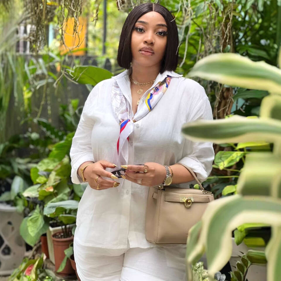 Plus Size Casual Women's Two-Piece Set Fashionable Solid Color Shirt Shorts Simple Elegant Outfit For Women B5