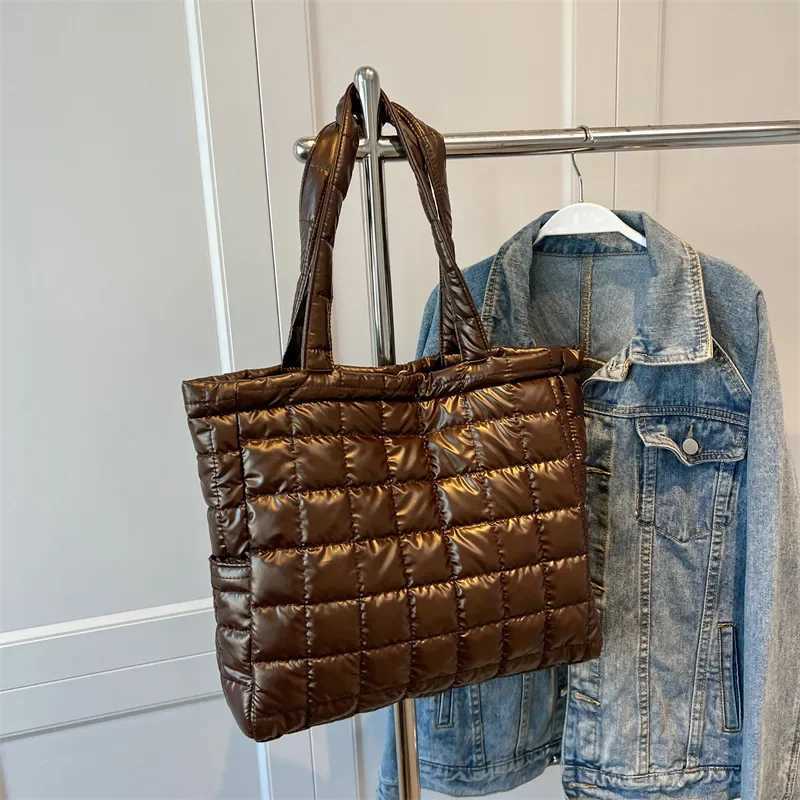 Hot S Winter Space Cott Totes Wen Large Capacity Padded Shoulder Bag Luxury Down Handbag Fem Shopping Armpit Bag Y250730