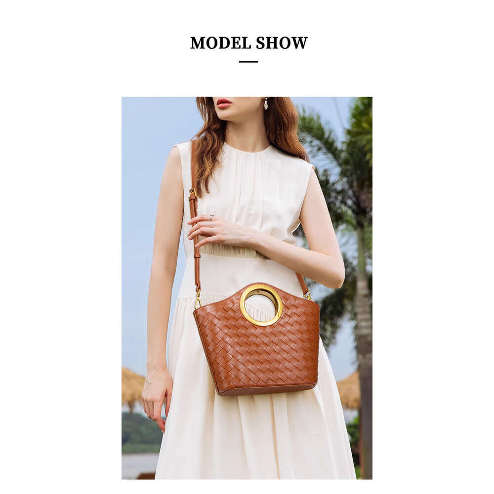 Metal Handle Round Ring Woven Handbag Basket New Fashion Commuter Tote Crossbody Single Shoulder Bag