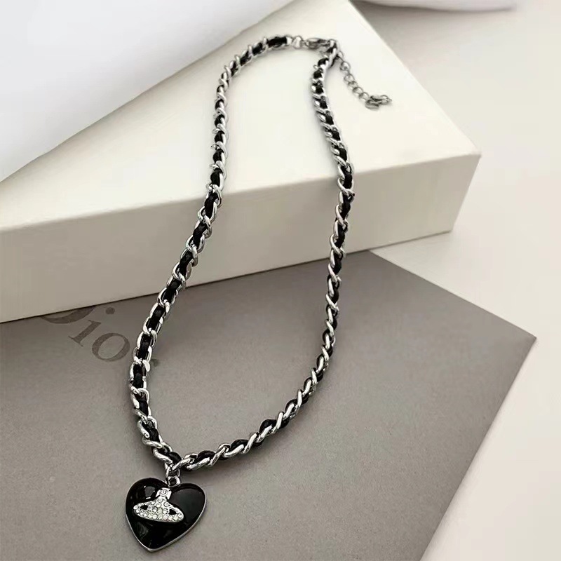 New Western Empress Black Heart Saturn Necklace For Beach Lady Pendant Women Sweet Cool Designer Necklace Spicy Girl Braided Leather Heart Collarbone 