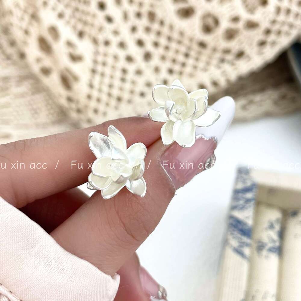 Winding Open Ring for Women, Exquisite Versatile Blooming White Lotus Earrings, Light Luxury Niche High-end Jewelry e85