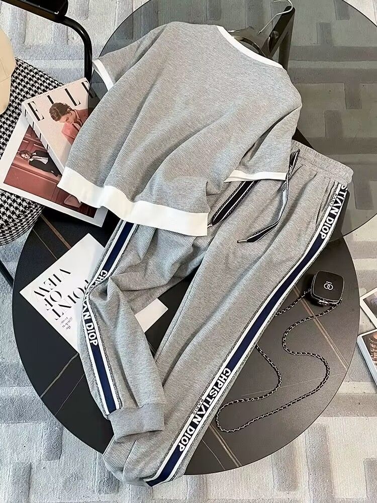 High-end Women's Summer Sporty Casual Set Stylish Slimming Short-sleeve Top & Pants Two-piece Outfit plus Size M-3XL free shipping