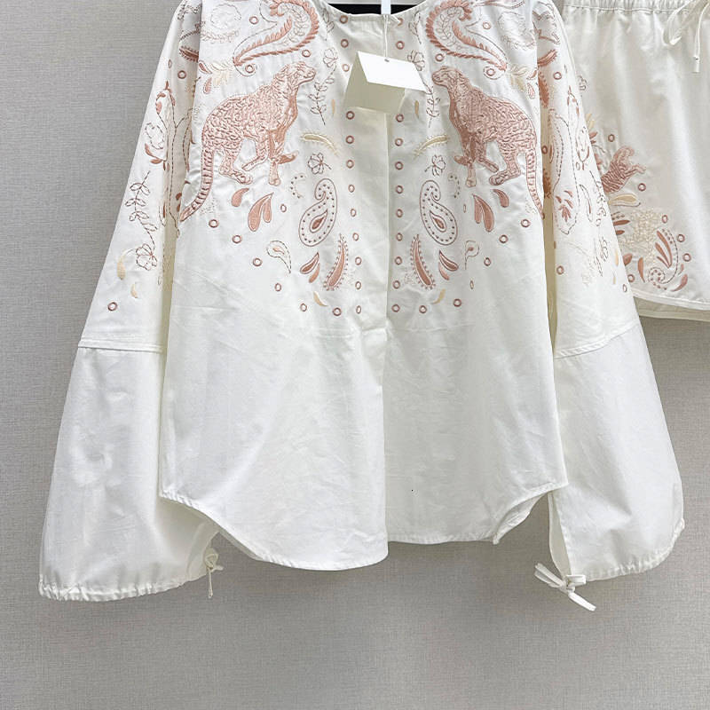 Women's Heavyweight Embroidered Cotton Two Piece Sets Luxury Fashion Runway Round Neck Shirts Elastic Waist Shorts Designer Matching Set S0769