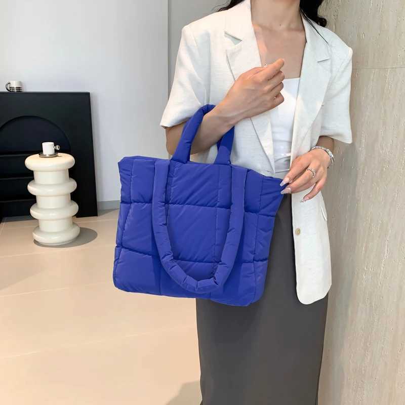 Puffer Tote Bag for Wen Quilted Handbag Nyl Large Capacity Puffy Purse Solid Color Hobo Bag for Work Travel Gym Shop Y250730