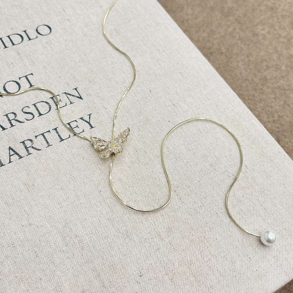 Golden Butterfly Pendant Decorative Zircon Inlaid Wings Women's Imitation 2025 Spring New Necklace c6e