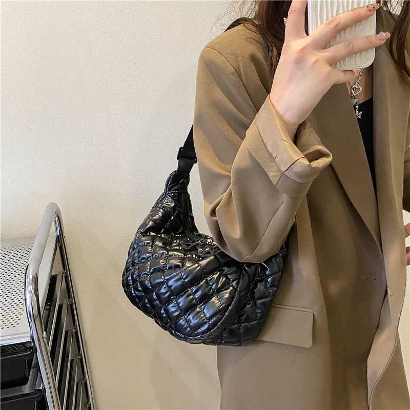 Mens Vintage Nylon Shoulder Underarm Bag Fem Casual Waterproof Crossbody Lady Quilted Space Cotton Handbag Y250730