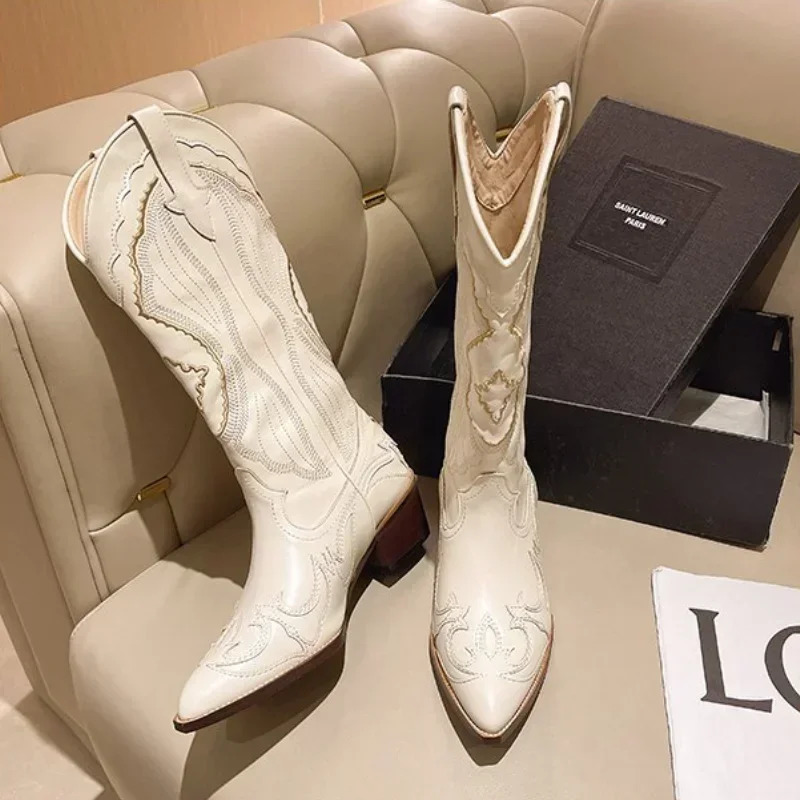 Vintage Square Head Thick Heel Cowboy Boot for Women Embroidered Western Cowboy Boots Side Zipper Shoes Autumn Pointed Boots 250729