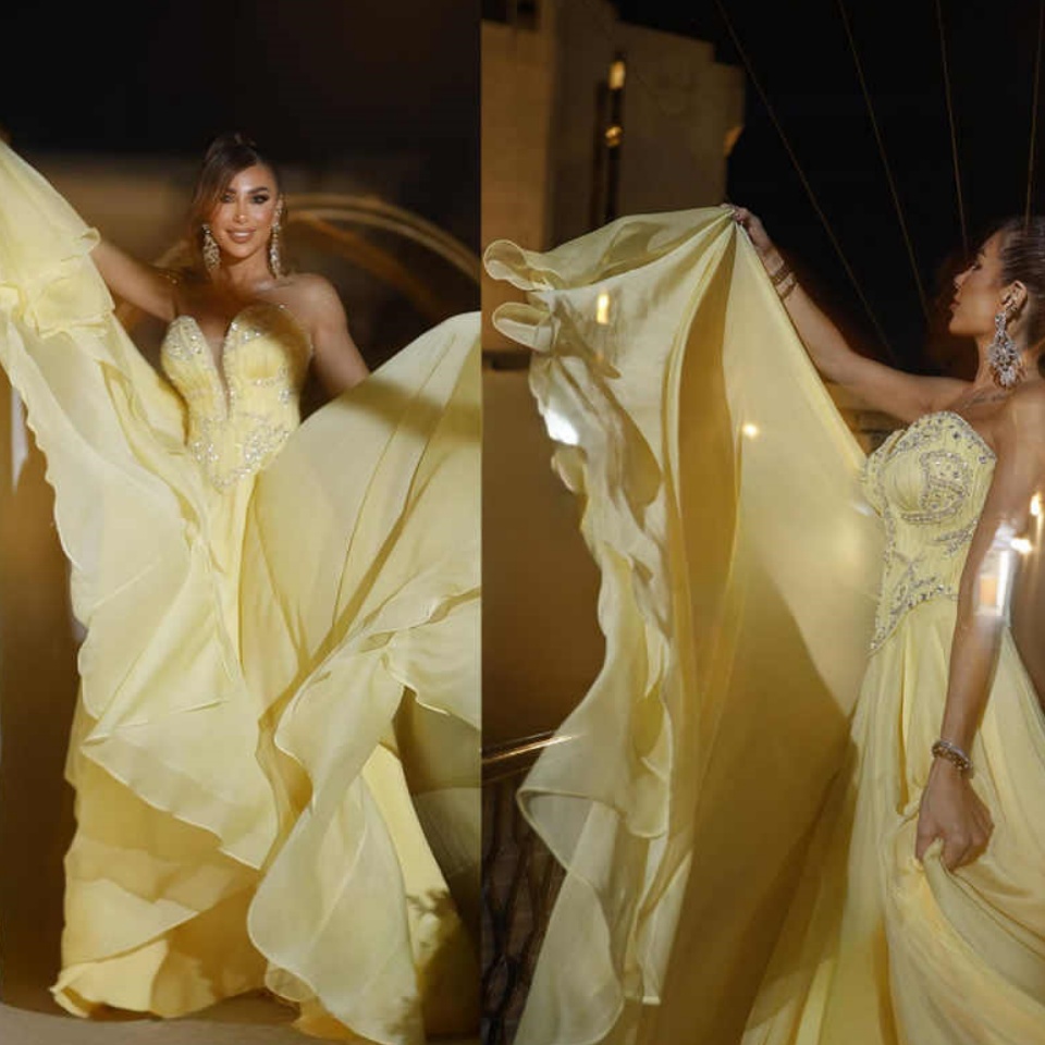 Graceful Yellow Prom Dresses Strapless Sleeveless Beads Lace-Up Court Gown Floor-Length Custom Made Formal Party Dress Vestido De Noite