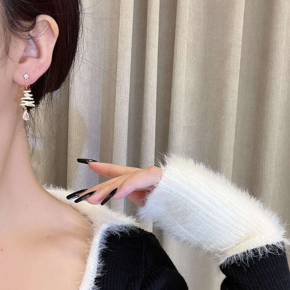Unique Niche Design Christmas Tree Earrings for Women, Autumn Winter Atmosphere, Elegant Earrings, Cute and Delicate Ear Accessories 835